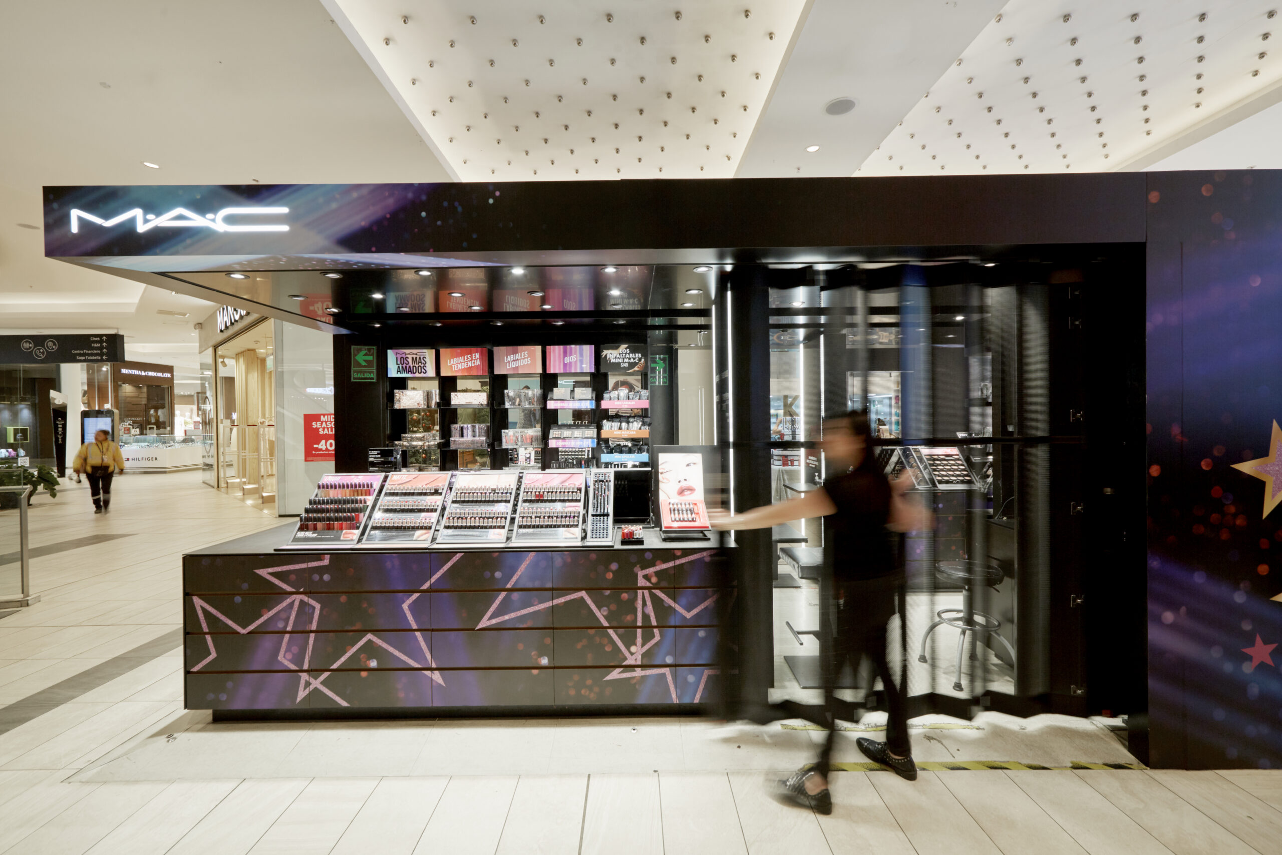 Free Standing Kisock MAC Cosmetics